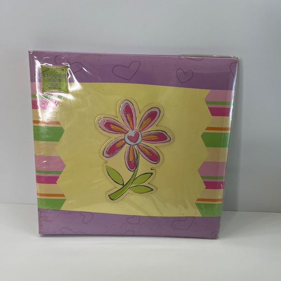 New Creative Collage Scrapbook Kit with Book and Accessories - Picture 2 of 5